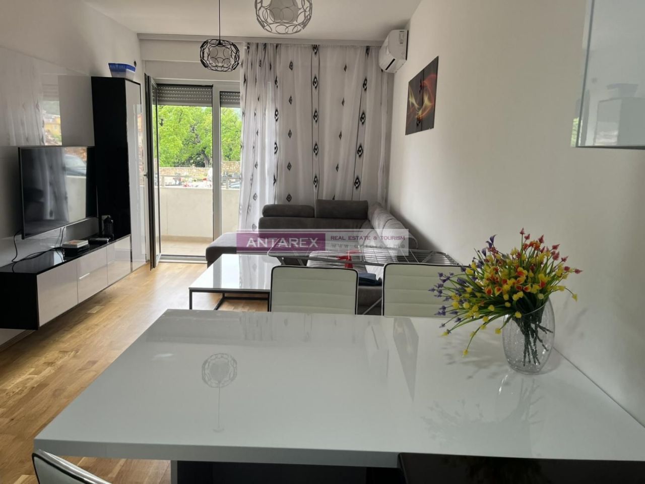 Apartment in Budva, Montenegro, 49 m² - Foto 1
