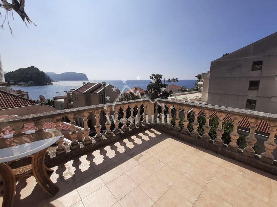 Casa en Petrovac, Montenegro, 273 m² - imagen 1