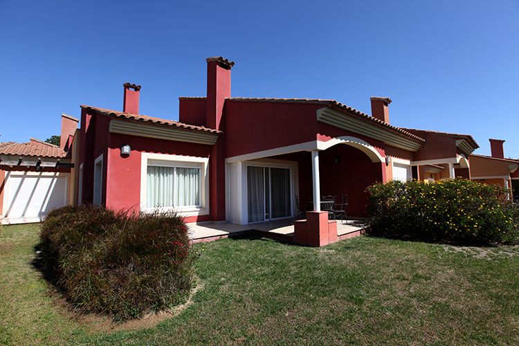 Chalet en Mont-roig del Camp, España - imagen 1