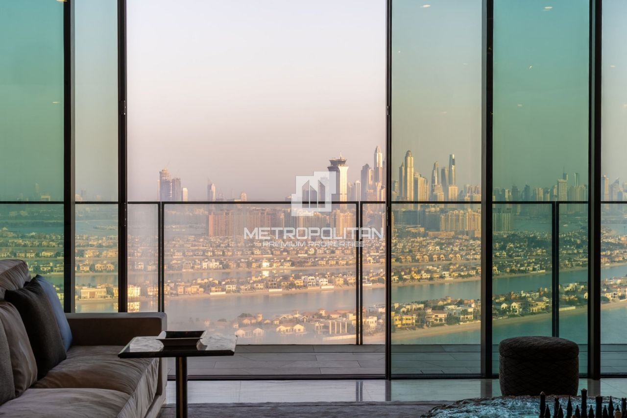 Apartment in Dubai, UAE, 440 m² - picture 1