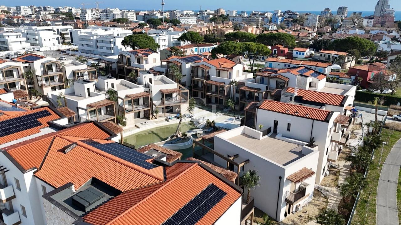 Apartment in Lido di Jesolo, Italy, 75 m² - picture 4