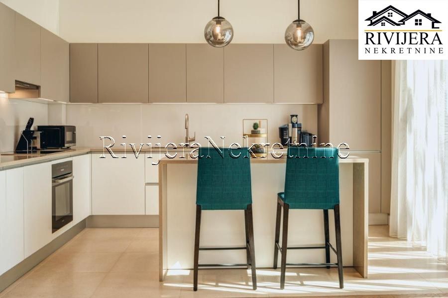 Flat in Herceg-Novi, Montenegro, 266 m² - picture 2