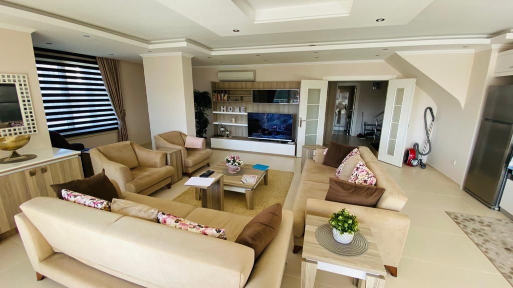 Flat in Alanya, Turkey, 290 m² - picture 1
