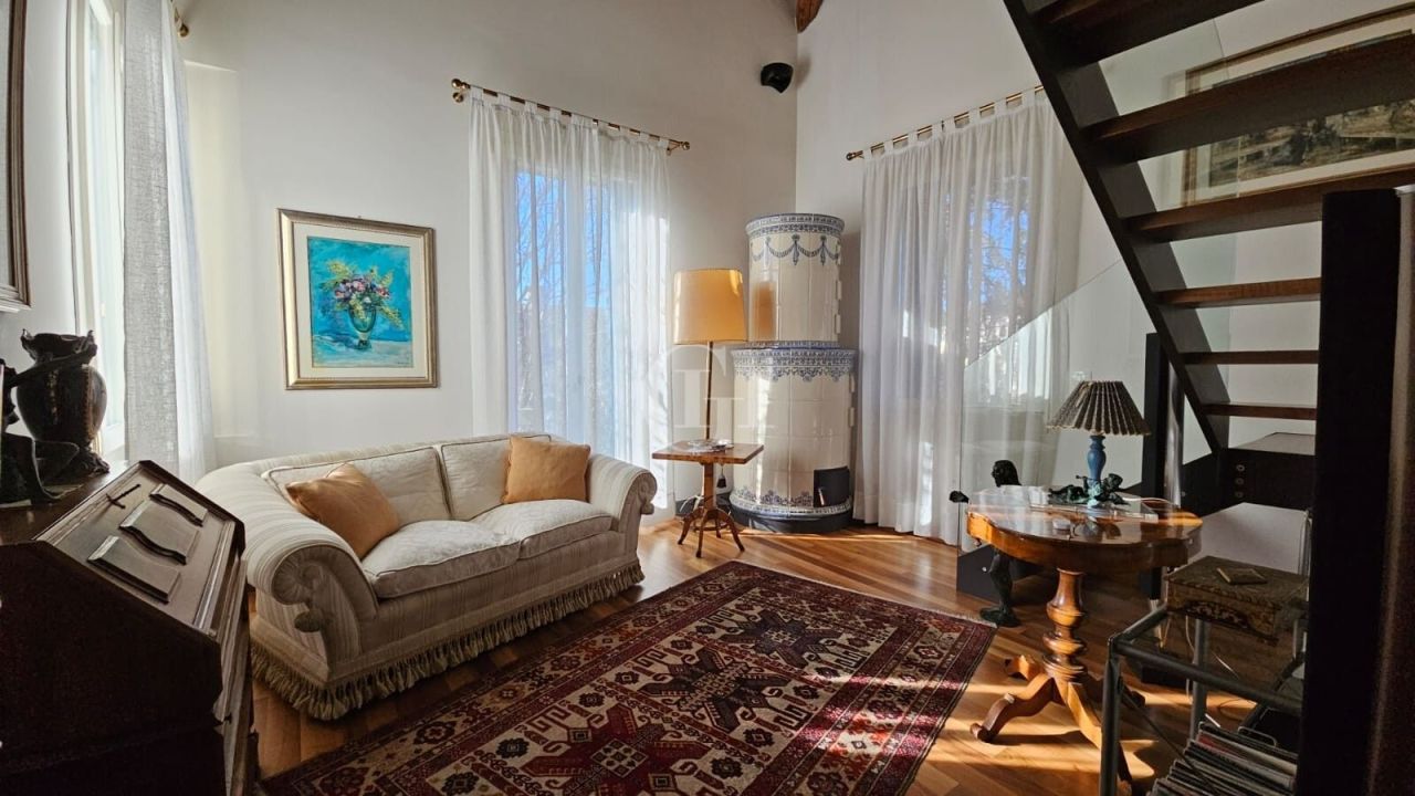 Villa in Venice, Italy, 420 m² - picture 9