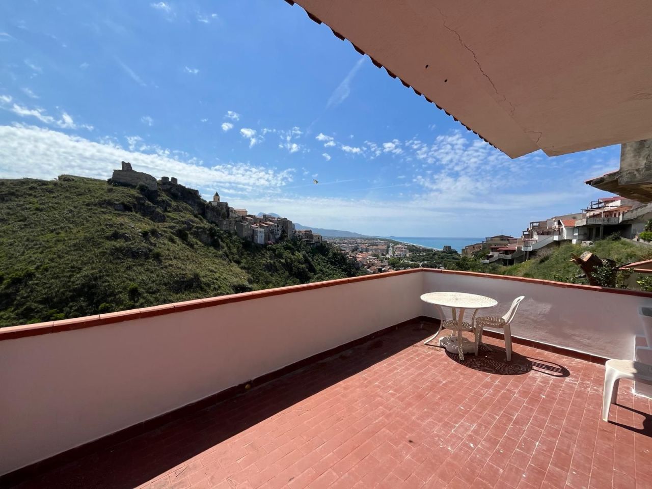 Piso en Scalea, Italia, 79 m² - imagen 1