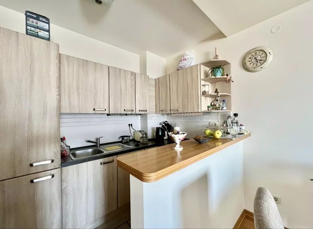 Apartment in Bar, Montenegro, 72 m² - picture 5