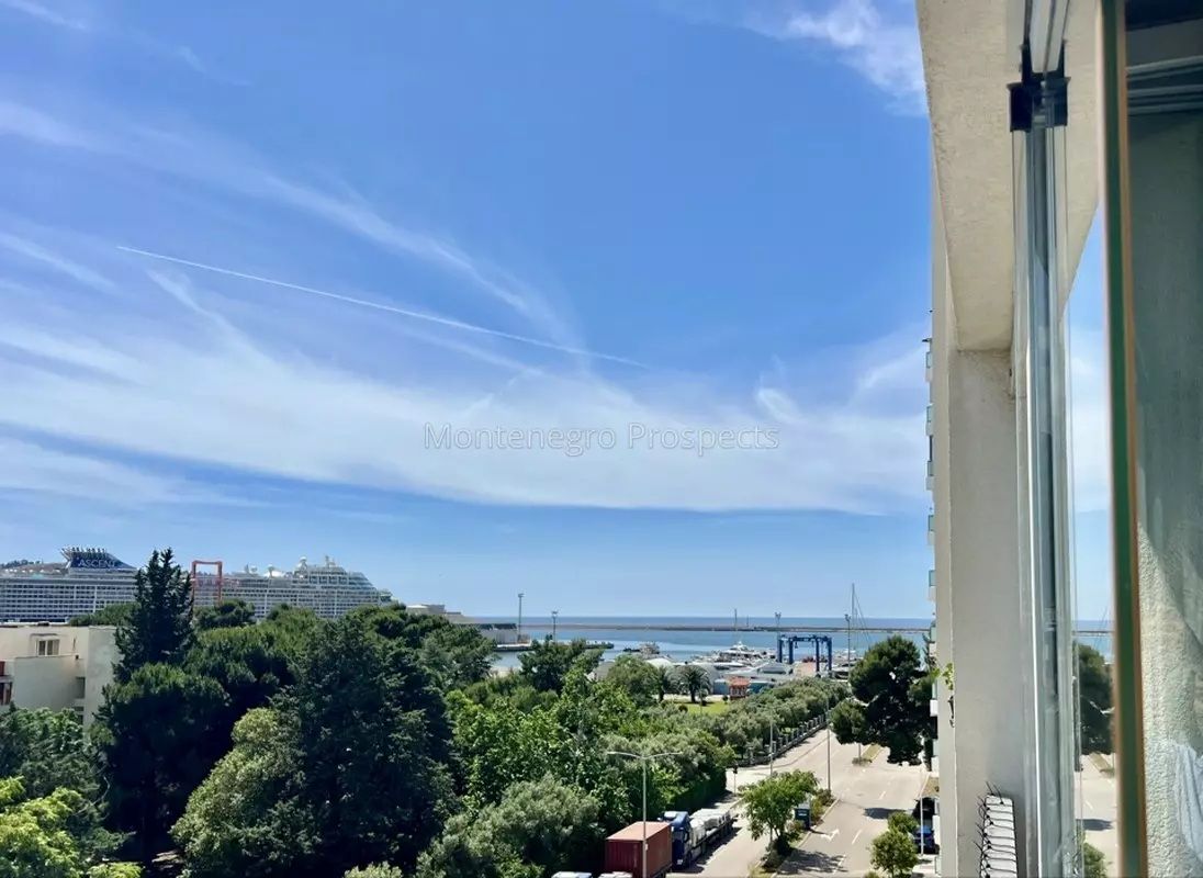 Apartment in Bar, Montenegro, 72 m² - picture 2