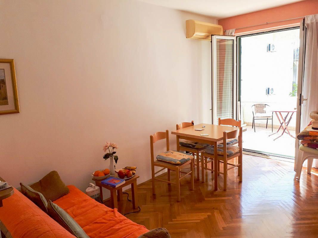 Piso en Petrovac, Montenegro, 42 m² - imagen 1