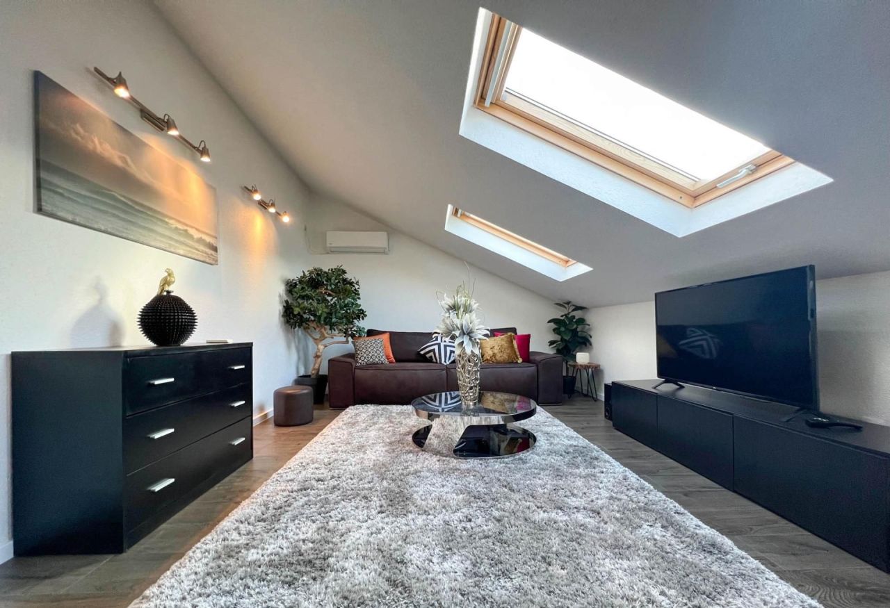 Appartamento a Dobrota, Montenegro, 82 m² - foto 2