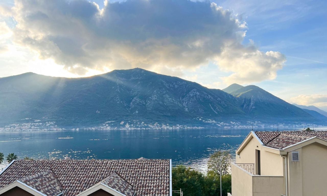 Appartamento a Dobrota, Montenegro, 82 m² - foto 11