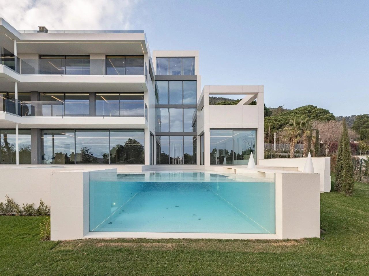 Haus in Barcelona, Spanien, 1 216 m² - Foto 3