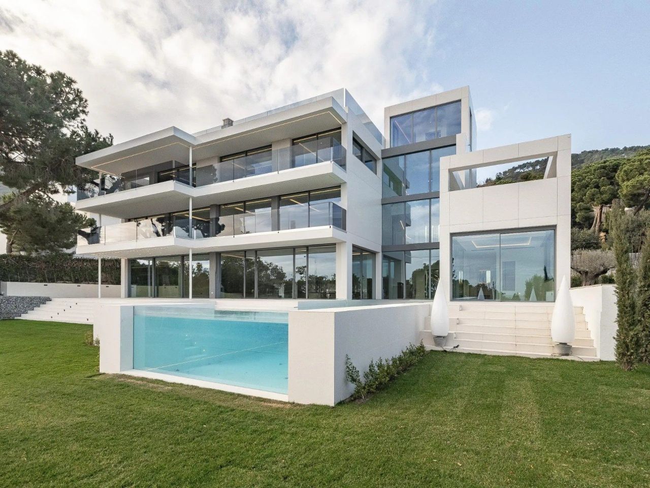 Haus in Barcelona, Spanien, 1 216 m² - Foto 4