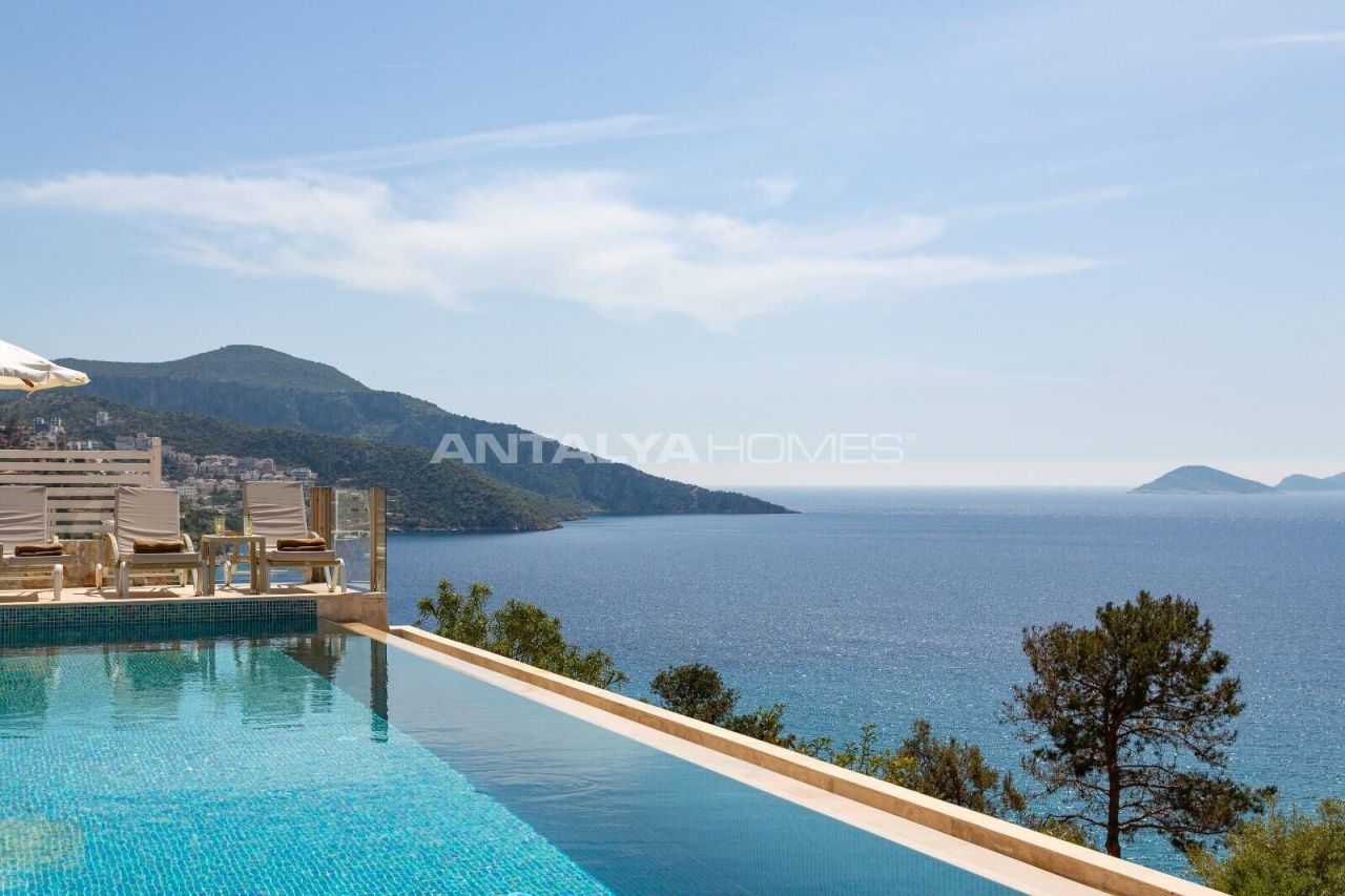 Villa à Kalkan, Turquie, 350 m² - image 1