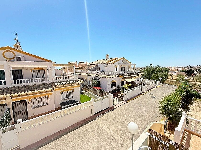 Stadthaus in Orihuela Costa, Spanien, 90 m² - Foto 1