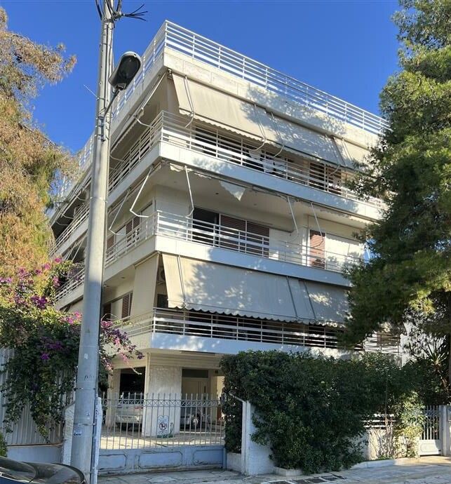 Flat in Glyfada, Greece, 87 m² - picture 1