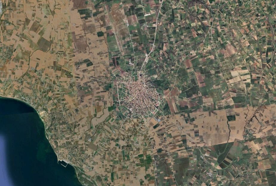 Grundstück in Thessaloniki, Griechenland, 11 570 m² - Foto 1