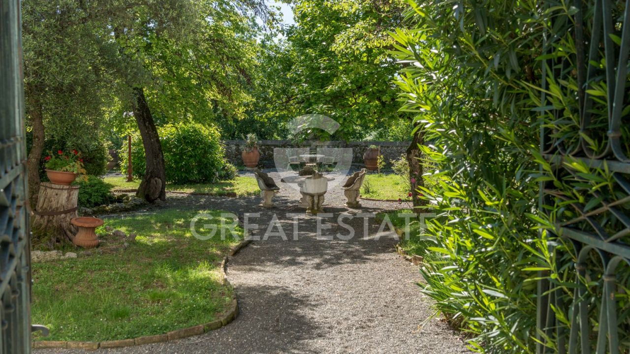 Villa à Rieti, Italie, 958.3 m² - image 8