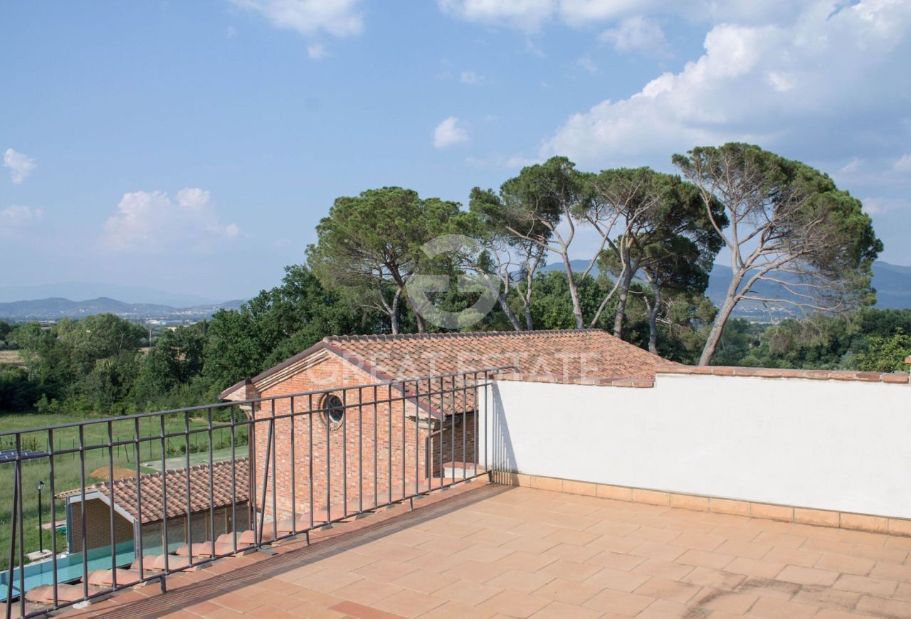 House Monte San Savino, Italy, 1 200 m² - picture 16