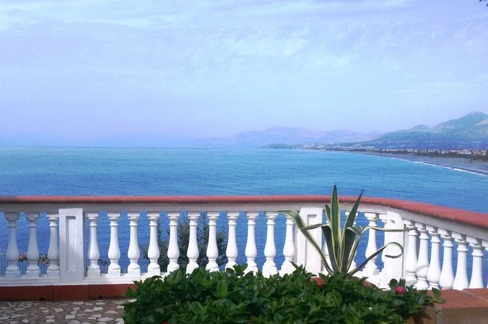 Villa en Diamante, Italia, 450 m² - imagen 1
