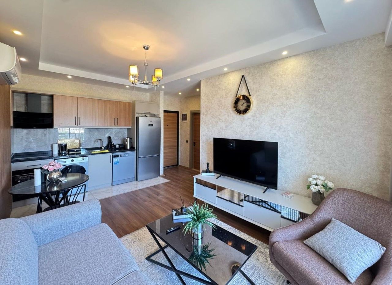 Flat in Alanya, Turkey, 55 m² - picture 1