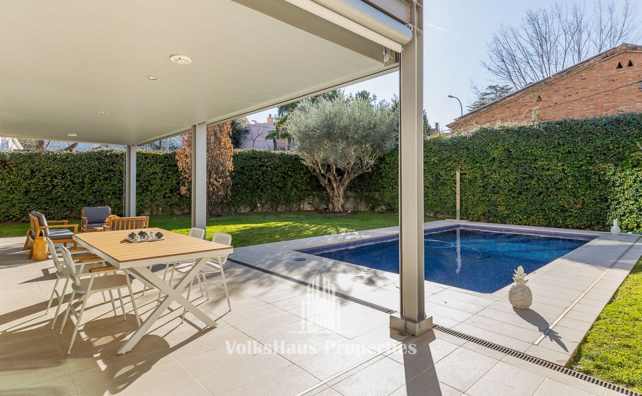 Villa en Sant Cugat del Valles, España, 688 m² - imagen 5