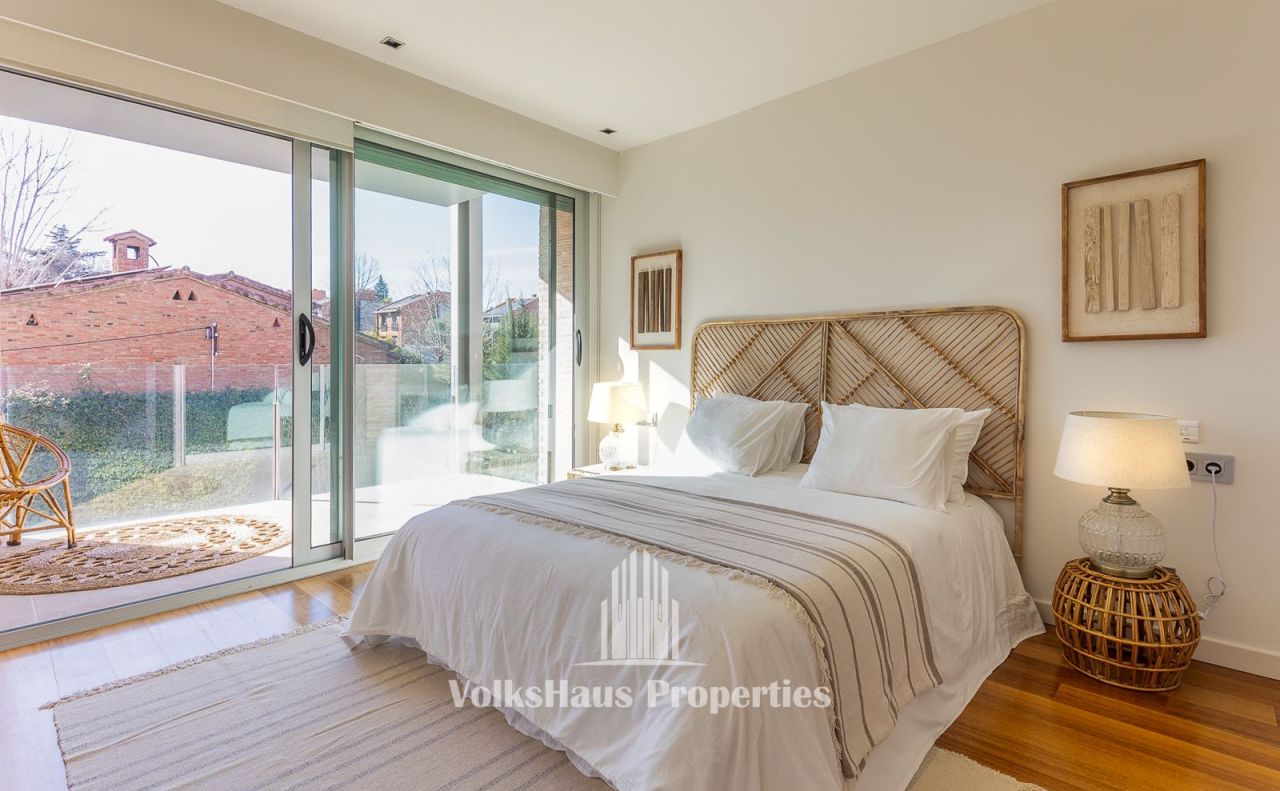 Villa en Sant Cugat del Valles, España, 688 m² - imagen 15