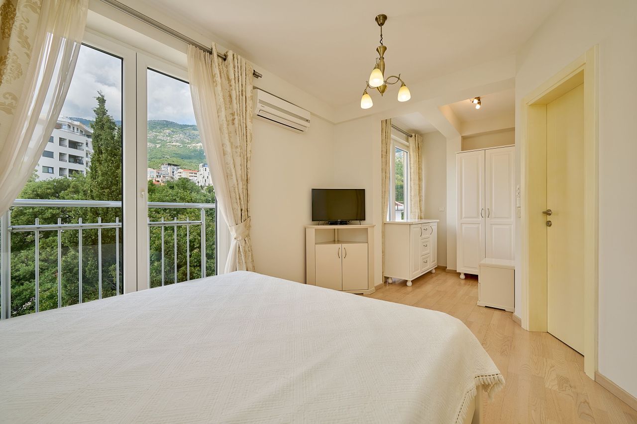 Piso en Becici, Montenegro, 113 m² - imagen 14