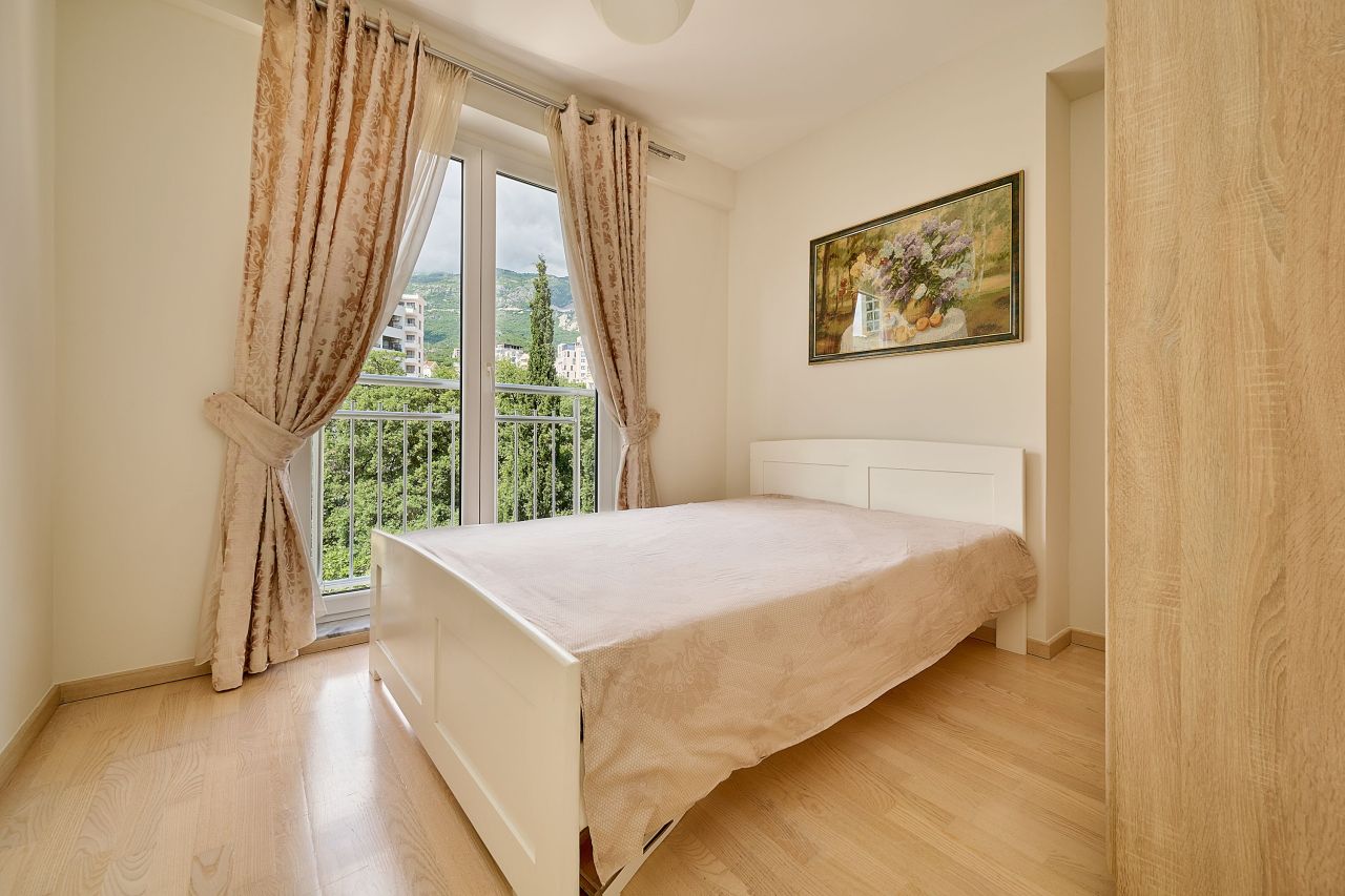 Piso en Becici, Montenegro, 113 m² - imagen 16