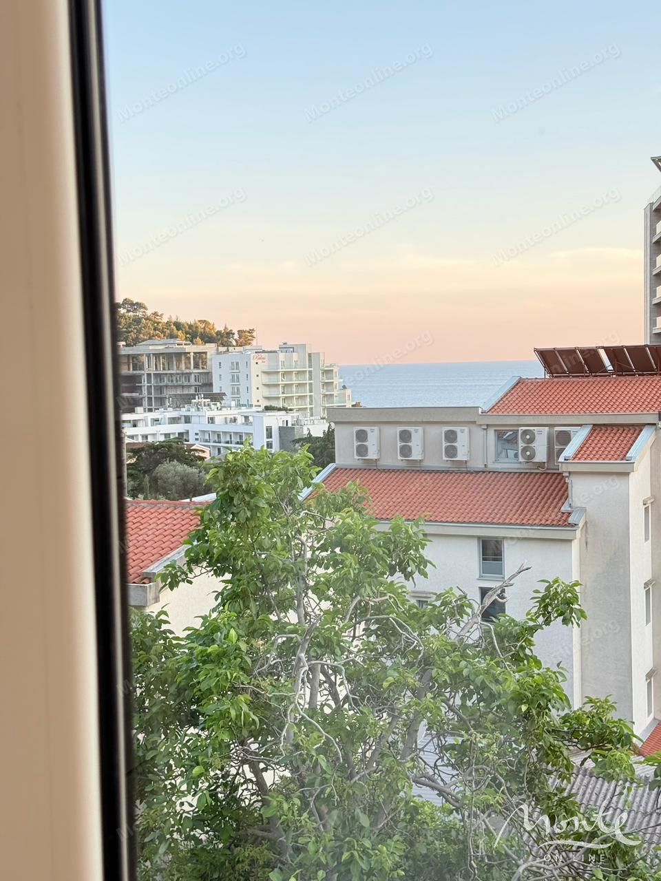 Flat in Budva, Montenegro, 44 m² - picture 1