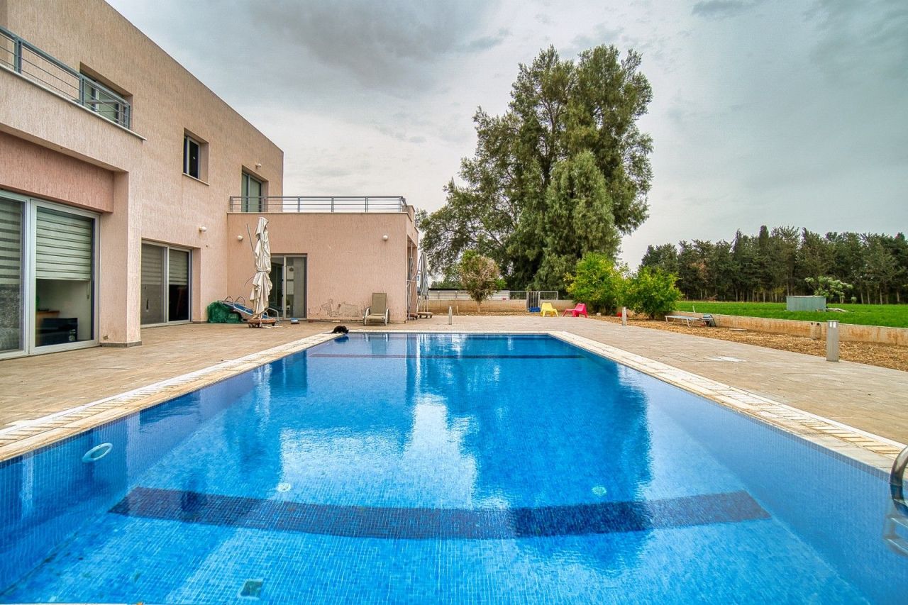 Villa in Paphos, Zypern, 300 m² - Foto 1