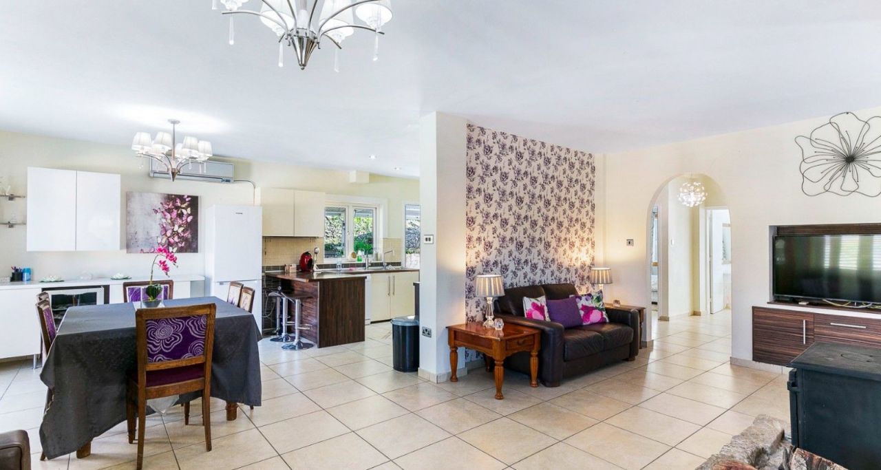 Villa à Limassol, Chypre, 160 m² - image 1