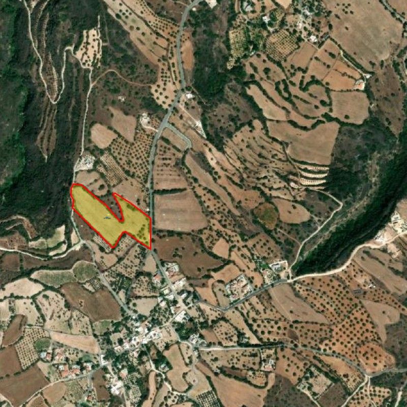 Land in Paphos, Cyprus, 19 693 m² - picture 1