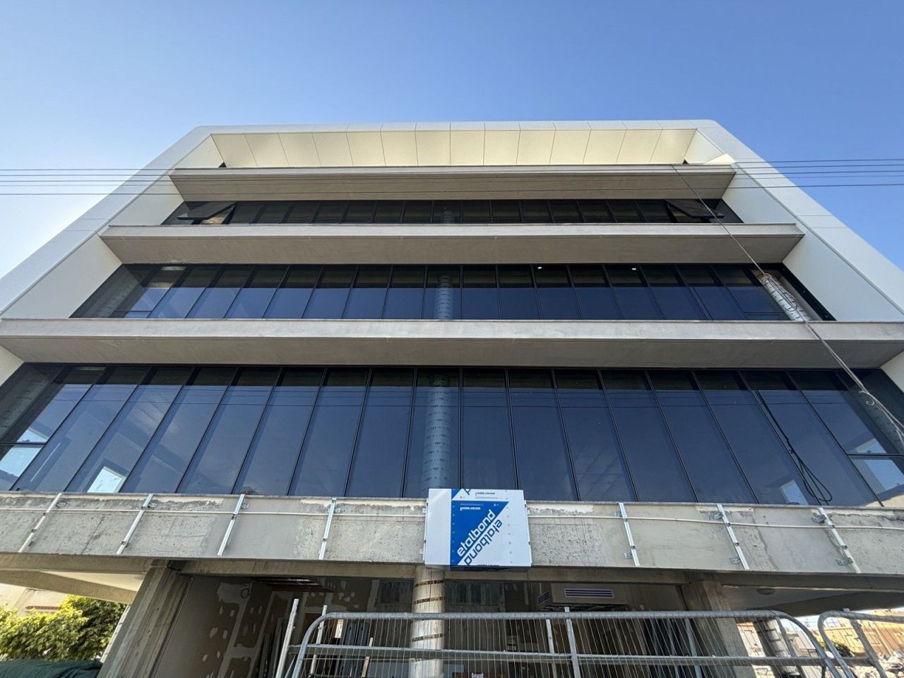 Oficina en Limasol, Chipre, 1 000 m² - imagen 1