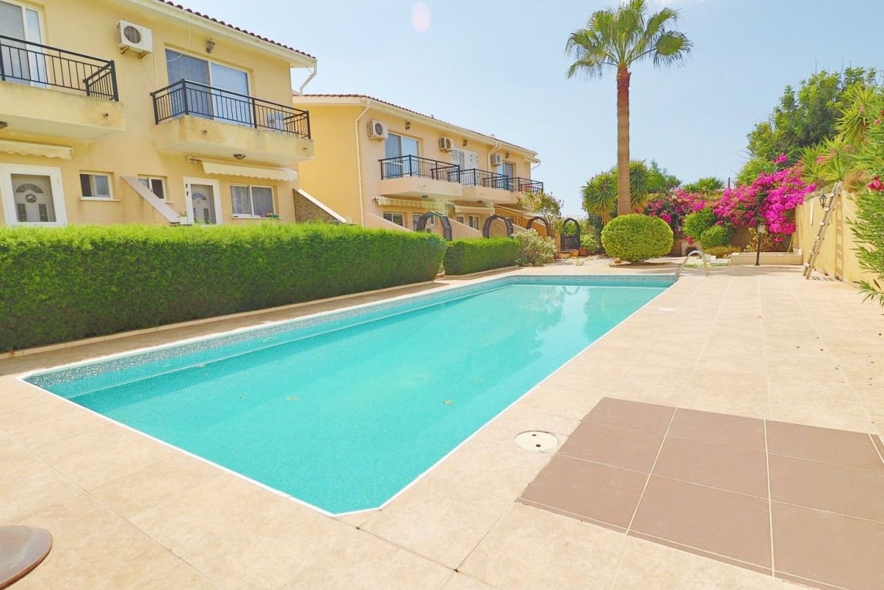 Townhouse in Paphos, Cyprus, 110 m² - picture 1