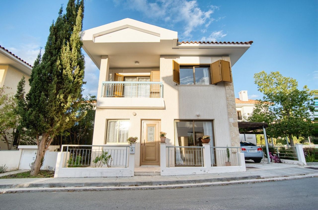 Villa in Paphos, Cyprus, 100 m² - picture 1
