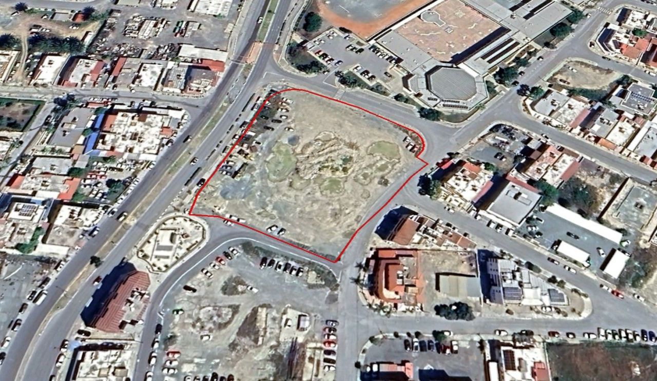 Land in Larnaca, Cyprus, 5 644 m² - picture 1