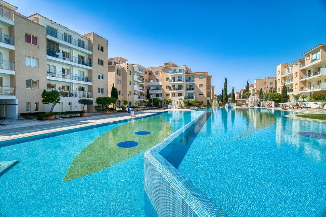 Penthouse in Paphos, Cyprus, 199 m² - picture 1