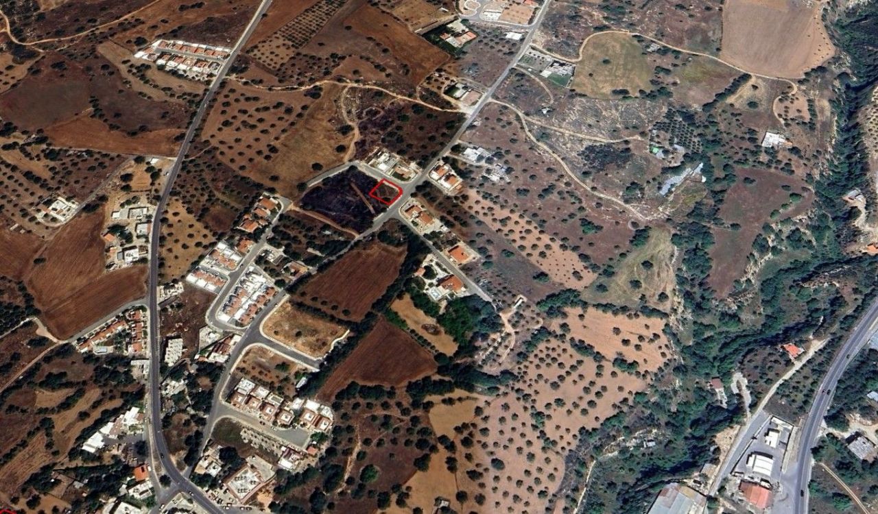 Terrain à Paphos, Chypre, 655 m² - image 1