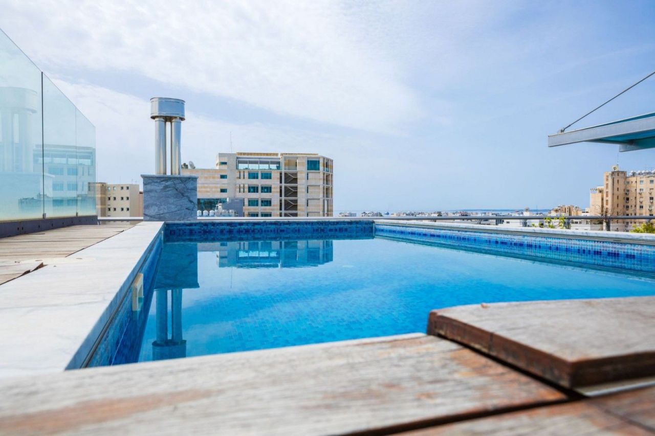 Ático en Limasol, Chipre, 270 m² - imagen 1