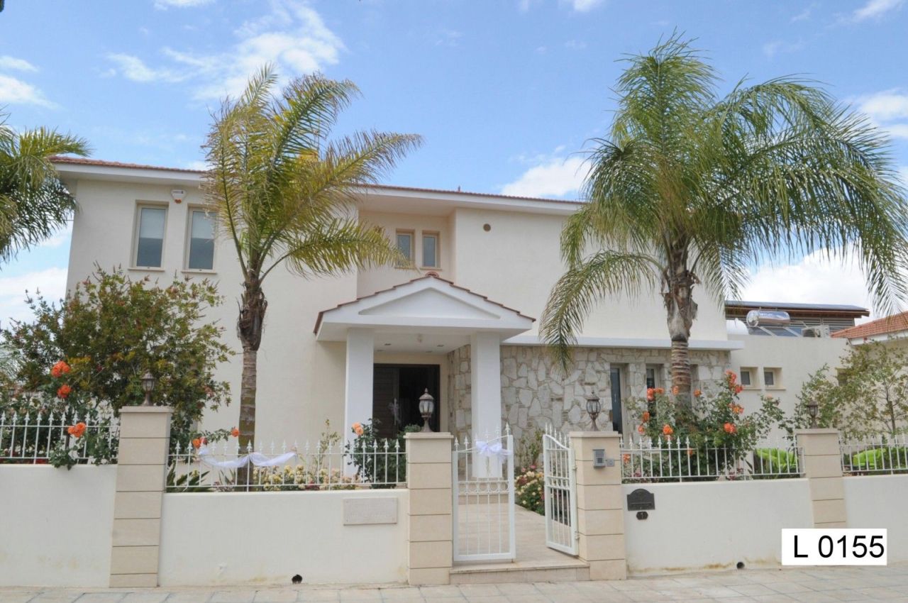 Villa en Nicosia, Chipre, 750 m² - imagen 1