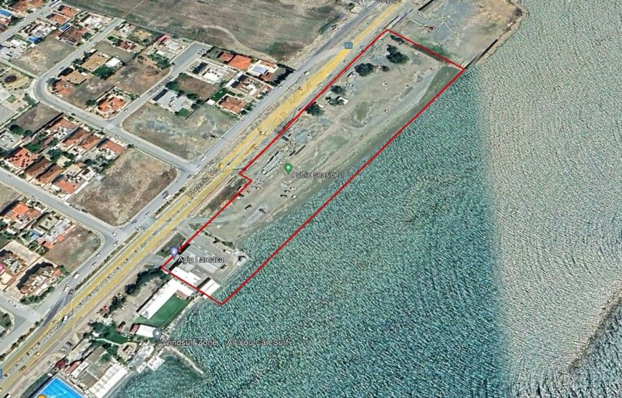Grundstück in Larnaka, Zypern, 19 562 m² - Foto 1
