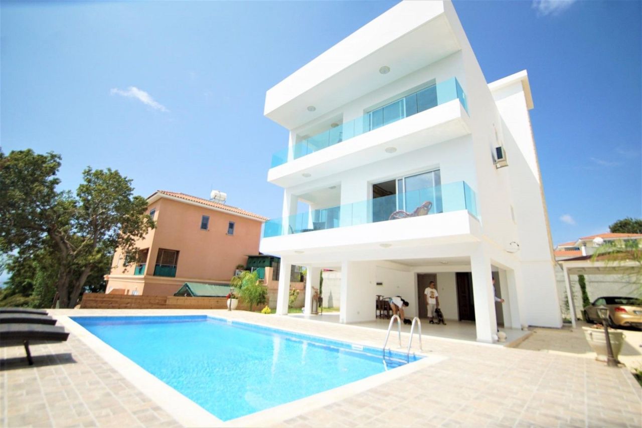 Villa a Paphos, Cipro, 247 m² - foto 1