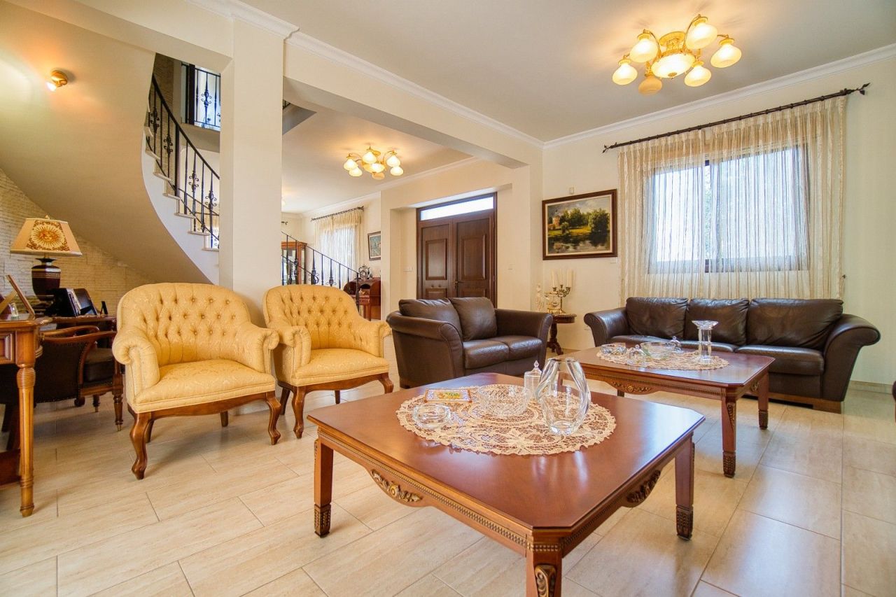 Villa à Limassol, Chypre, 300 m² - image 1