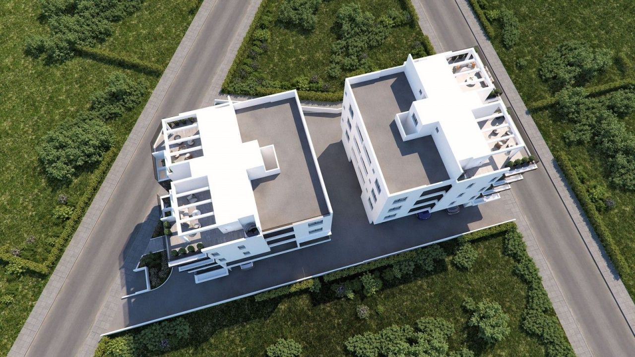Commercial property in Larnaca, Cyprus - picture 1