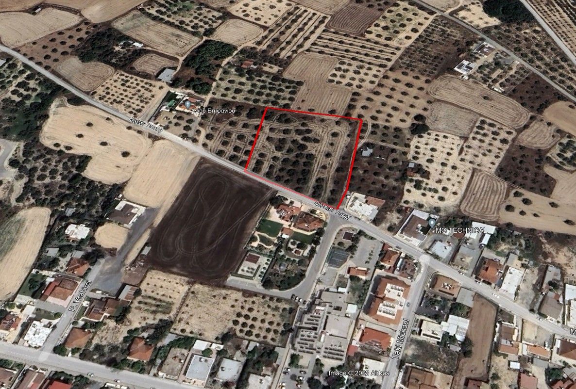 Terrain à Larnaca, Chypre, 8 630 m² - image 1