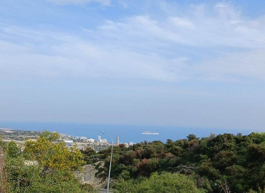 Grundstück in Limassol, Zypern, 2 376 m² - Foto 1