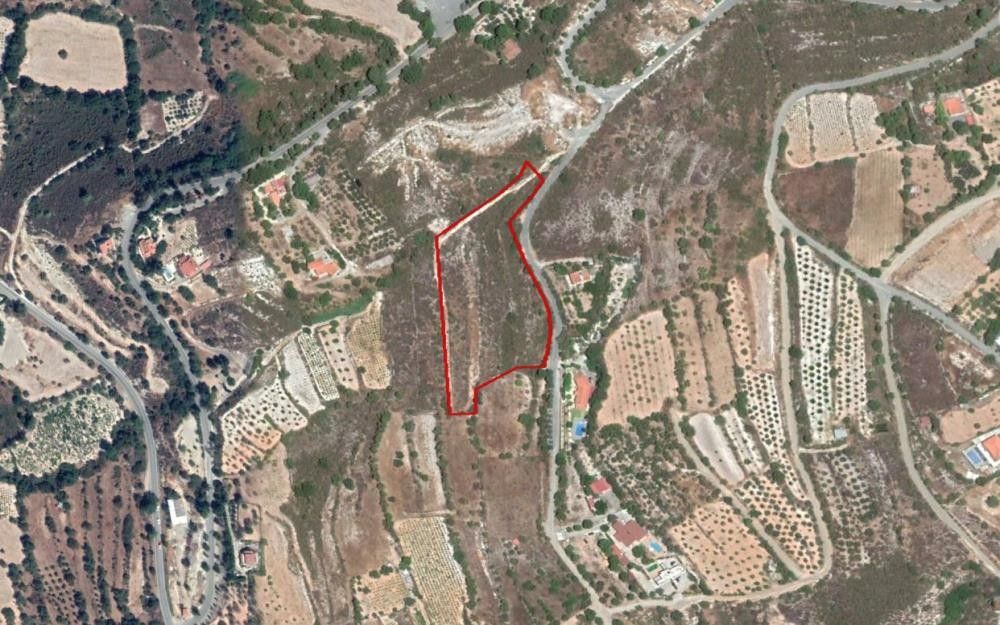 Terreno en Limasol, Chipre, 11 151 m² - imagen 1