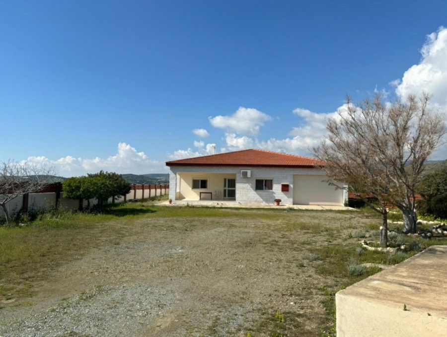Villa in Limassol, Cyprus, 380 m² - picture 1