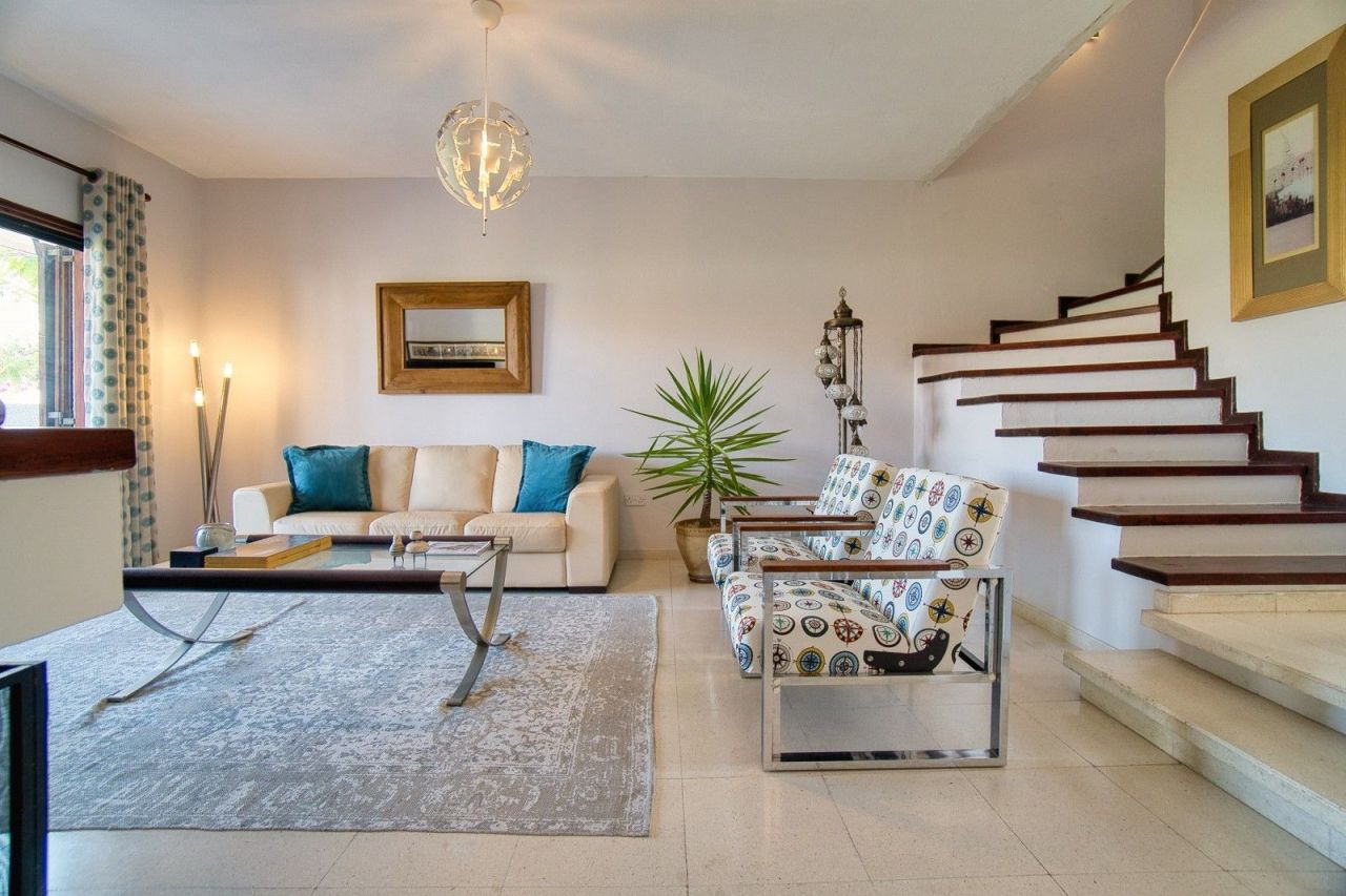 Townhouse in Paphos, Cyprus, 189 m² - picture 1