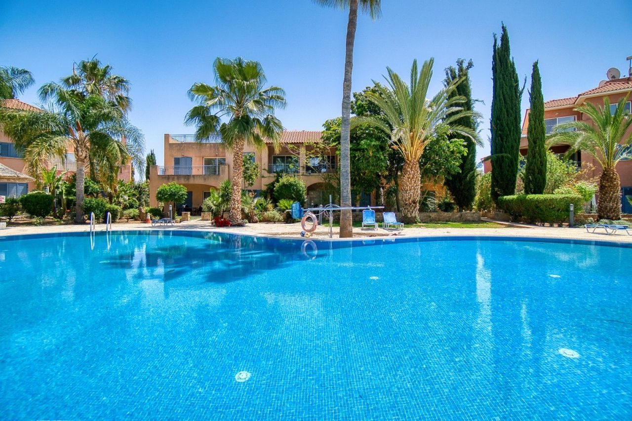 Apartment in Paphos, Cyprus, 105 m² - picture 1